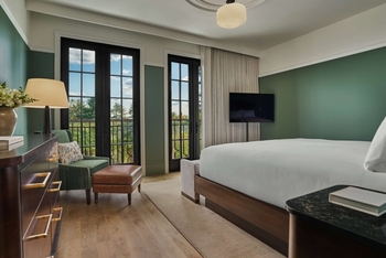 Deluxe Estate One Bedroom Suite, at Pendry Natirar