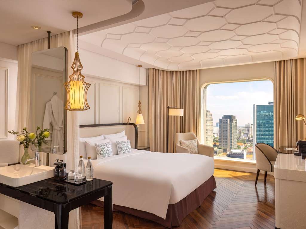 Sky Executive Deluxe Room, 1 King Bed, at Hotel Des Arts Saigon - MGallery