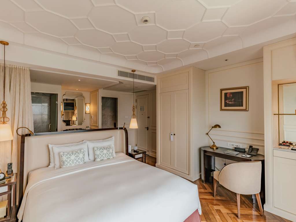 Sky Executive Grand Deluxe Room, 1 King Bed, at Hotel Des Arts Saigon - MGallery