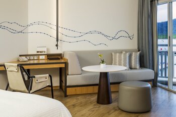 Executive Marina View Room Queen, at Shangri-La The Marina, Cairns