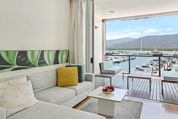 One Bedroom Suite Queen, at Shangri-La The Marina, Cairns