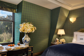 Executive King Castle View, at 100 Princes Street