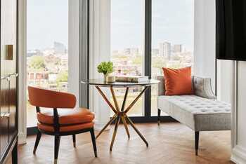 1 King Bed Corner River View, at Park Hyatt London River Thames