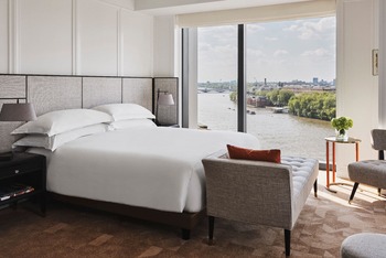 Park Suite River View Deluxe, at Park Hyatt London River Thames