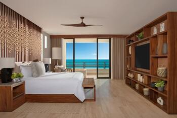 Preferred Club Master Suite Ocean Front, at Secrets Playa Blanca Costa Mujeres