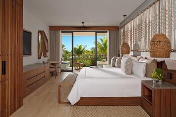 Preferred Club Junior Suite Tropical View King, at Secrets Playa Blanca Costa Mujeres
