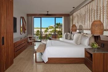 Junior Suite Tropical View King, at Secrets Playa Blanca Costa Mujeres