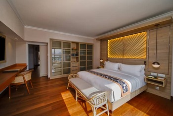 1 King Bed Royal Ocean View Suite Hiro, at Hilton Hotel Tahiti