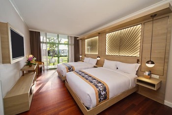 2 Queen Bed Standard Room, at Hilton Hotel Tahiti