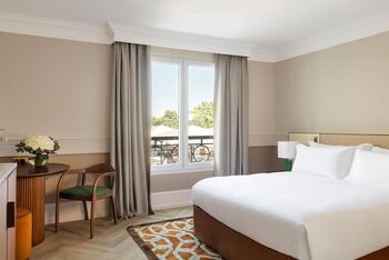 Classic Room, at InterContinental Chantilly Chateau Mont Royal