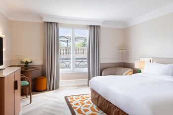 1 Queen Premium, at InterContinental Chantilly Chateau Mont Royal