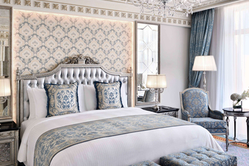 Signature Suite Palm with Balcony and Club Lounge Access, at Raffles The Palm Dubai