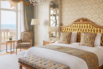 Premier Suite with Balcony and Club Lounge Access, at Raffles The Palm Dubai