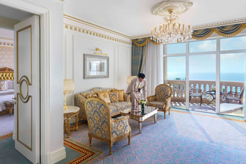 Signature Suite Ocean with Balcony and Club Lounge Access, at Raffles The Palm Dubai