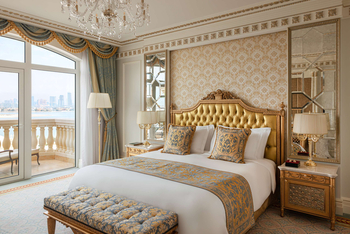 Premier Jacuzzi Suite with Balcony and Club Lounge Access, at Raffles The Palm Dubai