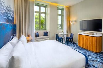 1 King Premium City View, at Kimpton BEM Budapest