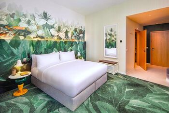 ADA Accessible 1 King Premium, at Kimpton BEM Budapest