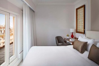 Small Superior Room with Balcony, at Tivoli Doelen Amsterdam
