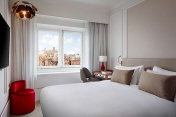 Small Superior Room with Canal View, at Tivoli Doelen Amsterdam