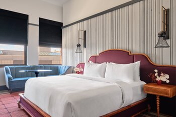 Foundation King, at Detroit Foundation Hotel