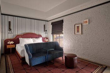 Deluxe King, at Detroit Foundation Hotel