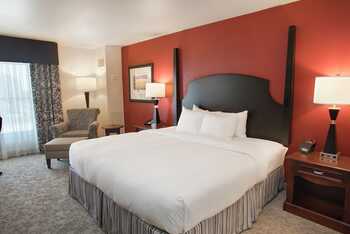 1 King Bed-Nonsmoking, at President Abraham Lincoln Springfield - a DoubleTree by Hilton Hotel