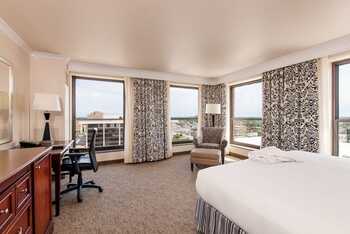 Corner City View W/fridge - 1 King Bed, at President Abraham Lincoln Springfield - a DoubleTree by Hilton Hotel