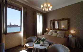 Deluxe Lagoon View, at Metropole Hotel Venice