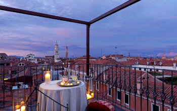 Suite Lagoon View Terrace, at Metropole Hotel Venice
