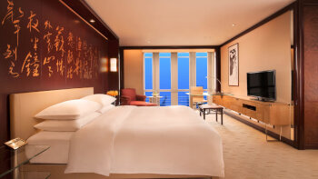 1 King Bed River View, at Grand Hyatt Shanghai