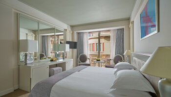 Superior Room Twin, at NJV Athens Plaza