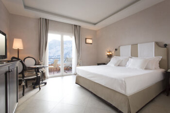 Superior Garden Pool Side, at Punta Tragara