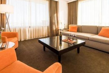 Deluxe King Suite, at Hotel Arista