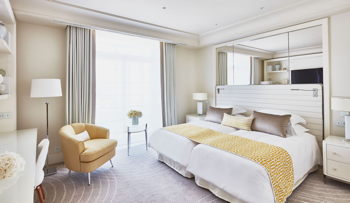 Deluxe Room Twin, at Hotel Martinez