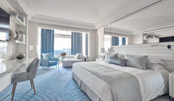 Junior Suite Sea View King, at Hotel Martinez