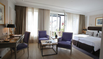 Deluxe Garden Double Room, at Hotel Muenchen Palace