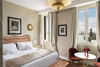 Deluxe Room Lagoon View, at Hotel Londra Palace