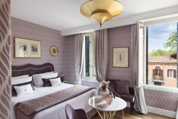 Classic Room City View, at Hotel Londra Palace