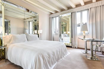 Deluxe Room, at Palazzina G