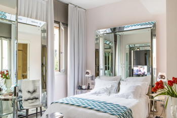 Superior Room, King, at Palazzina G