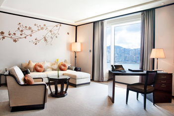 Deluxe Harbour View Suite, at The Peninsula Hong Kong