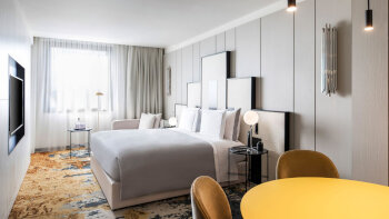 1 King Bed Studio Suite, at Hotel Sofia