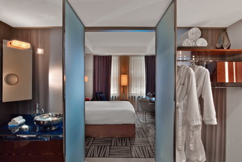 Deluxe King, at The Joule