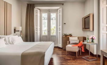 Deluxe Queen Room, at NH Collection Madrid Palacio de Tepa