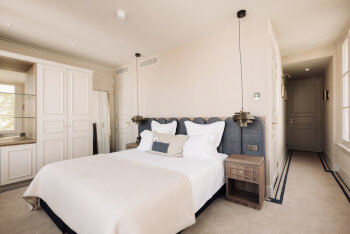 Merchant Patio View, at Hotel Seven one Seven