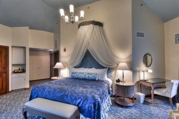 Manor House Turret Suite - One King Bed, at Mirbeau Inn & Spa at The Pinehills