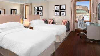 Castle View Deluxe Room, Guest room, 2 Twins, Edinburgh Castle view, at Sheraton Grand Hotel & Spa