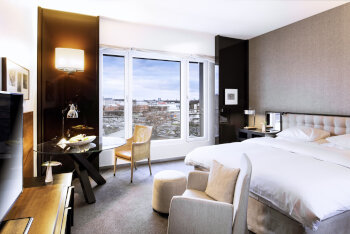 1 King Bed with City View, at Grand Hyatt Berlin