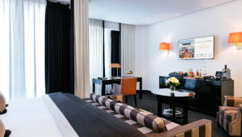 Junior Suite Partial Sea View Balcony, at Majestic Barriere Cannes