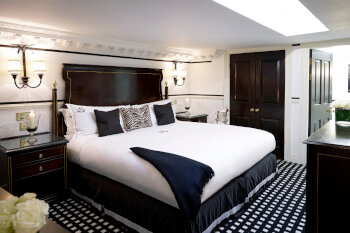Split Level Junior Suite, at Hotel 41